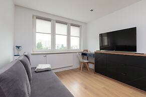 Apartment Broniewskiego by Renters