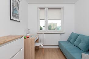 Apartment Broniewskiego by Renters