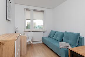 Apartment Broniewskiego by Renters