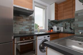 Apartment Broniewskiego by Renters