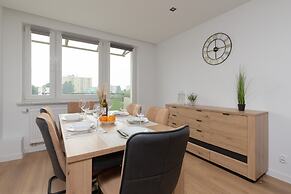 Apartment Broniewskiego by Renters