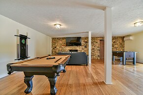 Aiken Rd - 6 BR - hot tub and game room