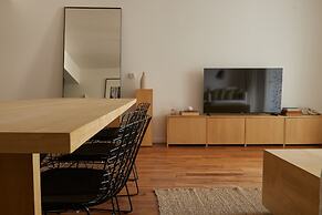 Charming 1 bedroom Apartment III