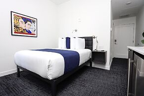 Maverick Suites at 28 Fenway