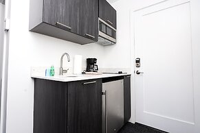 Maverick Suites at 28 Fenway