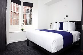 Maverick Suites at 28 Fenway