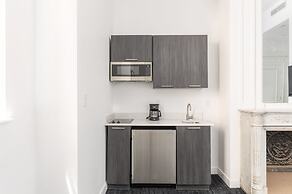 Maverick Suites at 28 Fenway