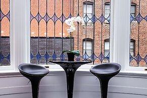 Maverick Suites at 28 Fenway