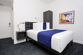 Maverick Suites at 28 Fenway