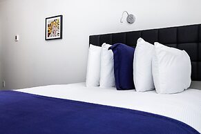 Maverick Suites at 28 Fenway