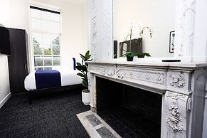 Maverick Suites at 28 Fenway