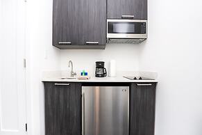 Maverick Suites at 28 Fenway