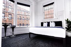 Maverick Suites at 28 Fenway