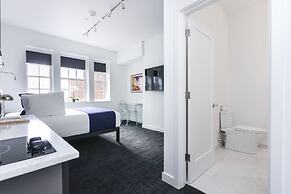 Maverick Suites at 28 Fenway