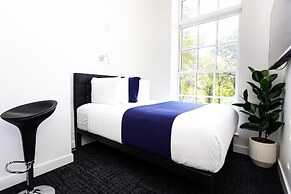 Maverick Suites at 28 Fenway