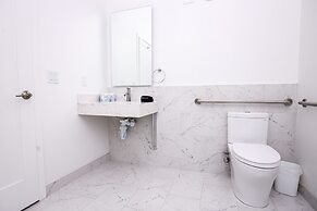 Maverick Suites at 28 Fenway