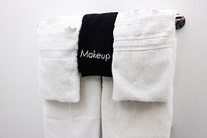 Maverick Suites at 28 Fenway