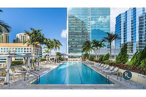 Roami at Brickell Penthouse Oasis