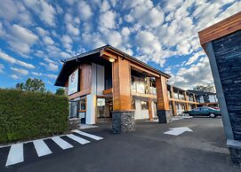 Coast Courtenay Hotel