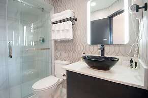 Coast Courtenay Hotel