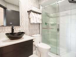 Coast Courtenay Hotel