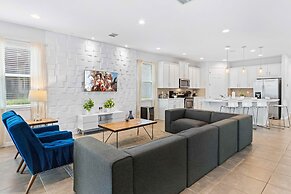 1512 Nassau Point Trail