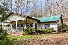 Pinners Compound- 4 BR hot tub fire pit