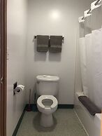 Edge Of The Woods Motel