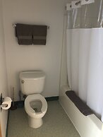 Edge Of The Woods Motel