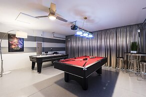 1516mb- The Retreat At Championsgate 6 Bedroom Home by RedAwning