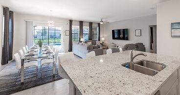 7547oml-solterra Resort 6 Bedroom Home by RedAwning