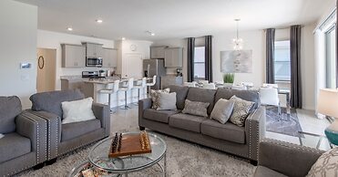 7547oml-solterra Resort 6 Bedroom Home by RedAwning