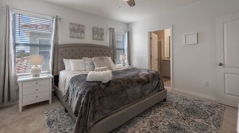 7547oml-solterra Resort 6 Bedroom Home by RedAwning