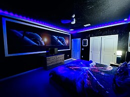 2127lc- Windsor Island 10 Bedroom Home by RedAwning