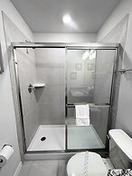 2127lc- Windsor Island 10 Bedroom Home by RedAwning