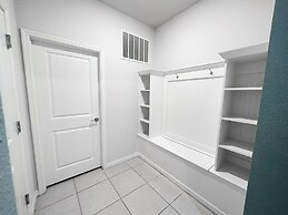 2127lc- Windsor Island 10 Bedroom Home by RedAwning