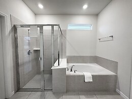 2127lc- Windsor Island 10 Bedroom Home by RedAwning