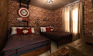 7660oml-solterra Resort 5 Bedroom Home by RedAwning