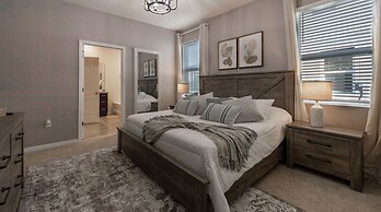 7660oml-solterra Resort 5 Bedroom Home by RedAwning