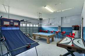 1461bt - The Retreat At Championsgate 9 Bedroom Home by RedAwning