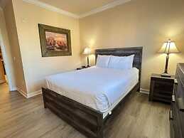 1351tul Unit 1301 - Tuscana Resort 3 Bedroom Condo by RedAwning