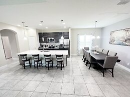 Balmoral Resort-162kb 4 Bedroom Home by RedAwning