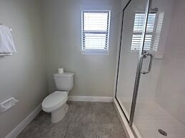 Balmoral Resort-162kb 4 Bedroom Home by RedAwning