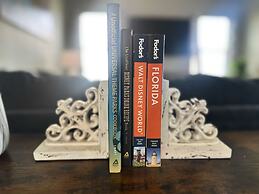 Balmoral Resort-162kb 4 Bedroom Home by RedAwning