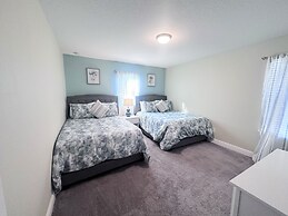 Balmoral Resort-162kb 4 Bedroom Home by RedAwning