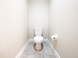 Balmoral Resort-162kb 4 Bedroom Home by RedAwning