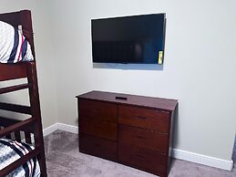 Balmoral Resort-162kb 4 Bedroom Home by RedAwning