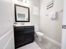 Balmoral Resort-162kb 4 Bedroom Home by RedAwning