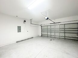 Balmoral Resort-162kb 4 Bedroom Home by RedAwning