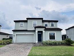 Balmoral Resort-162kb 4 Bedroom Home by RedAwning